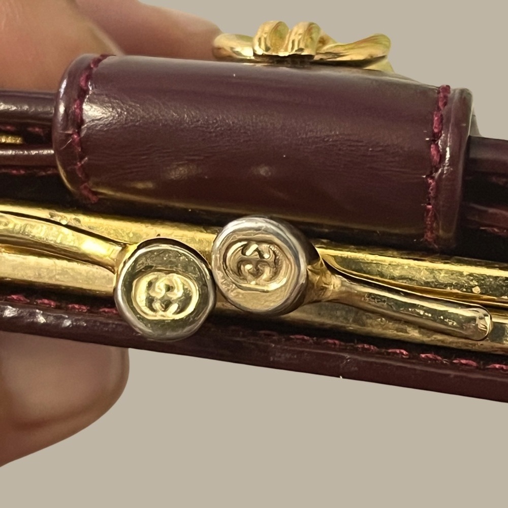 GUCCI RARE Vintage Kiss Lock Wallet in Burgundy Color - Picture 7 of 14